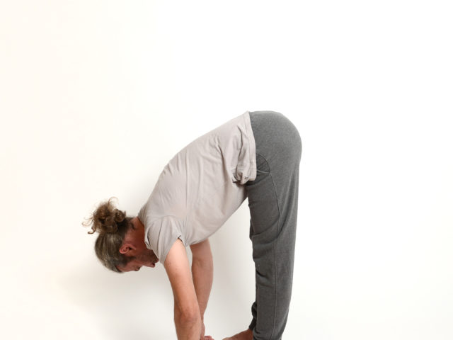 03 Uttanasana-gestreckte-Postition-Sonnengruß-A